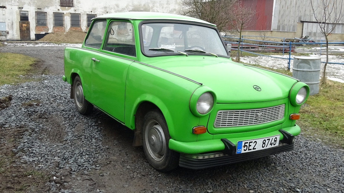 TRABANT 601-S - Auta Socialismu