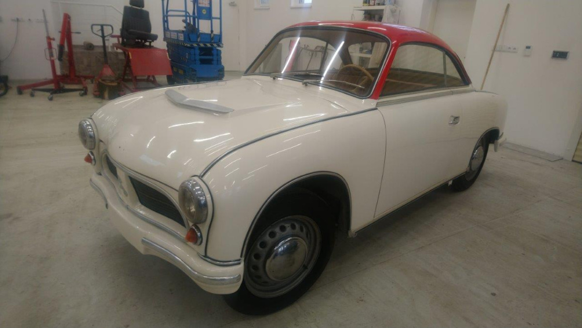 Trabant P70 coupe - www.autasocialismu.cz